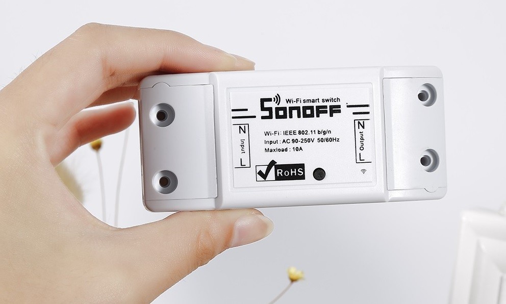 Sonoff Basic | Miglior interruttore WiFi Italia | Istruzioni deviatore e pulsante
