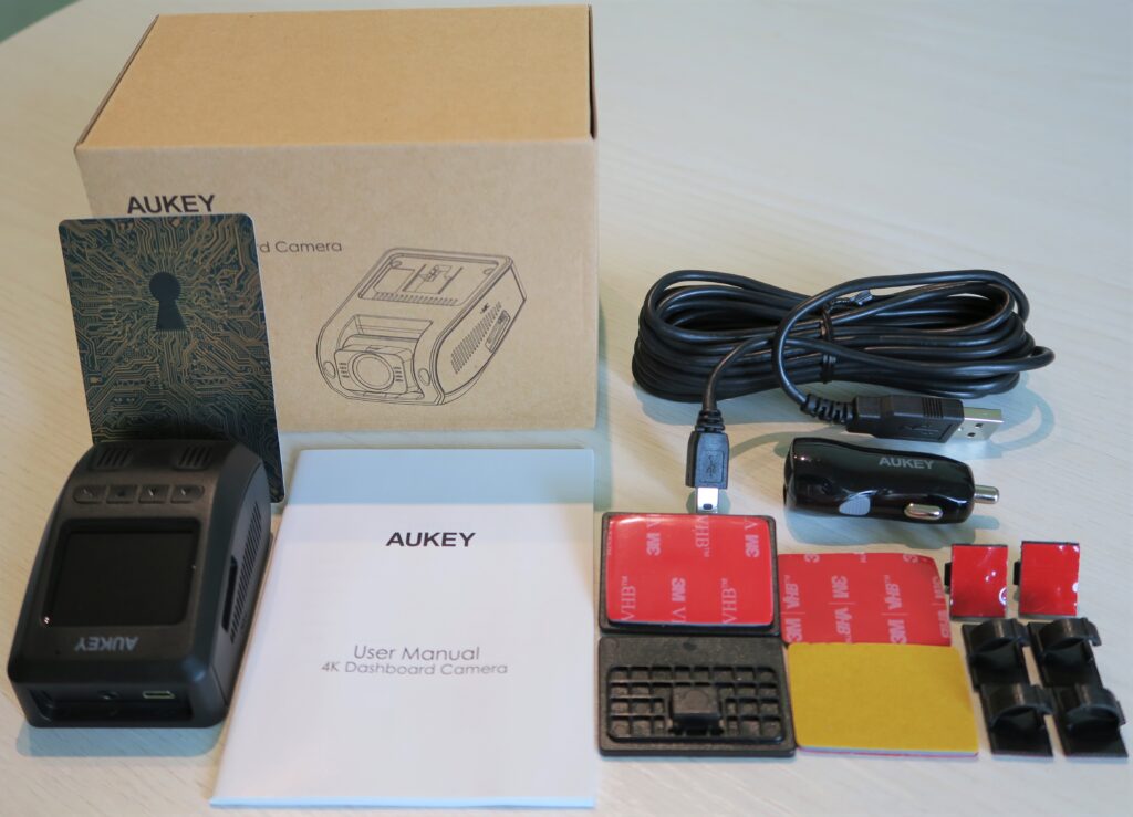 Unboxing Dash Cam Telecamera auto 4K Aukey DR02J