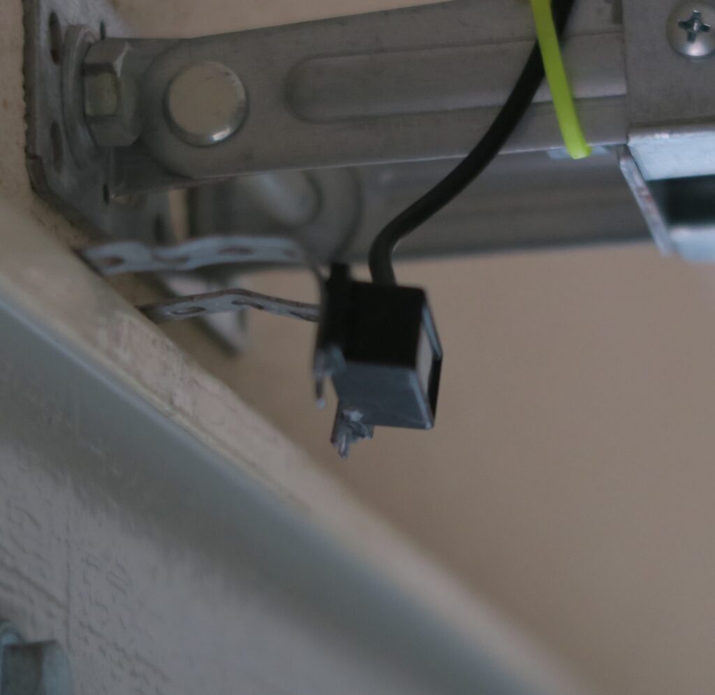 Installazione apriporta garage WiFi Meross MSG100