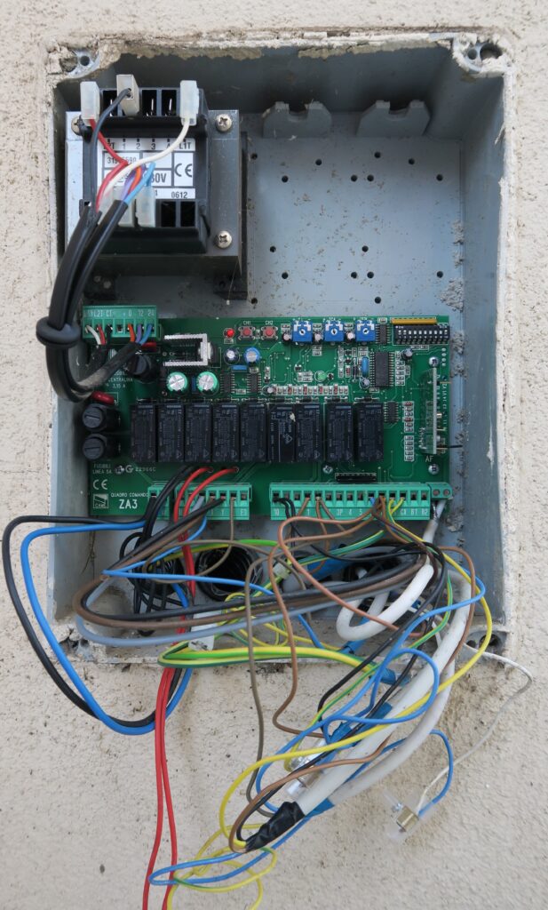 Apricancello WiFi Sonoff, Shelly 1, Broadlink: aprire cancello con Alexa